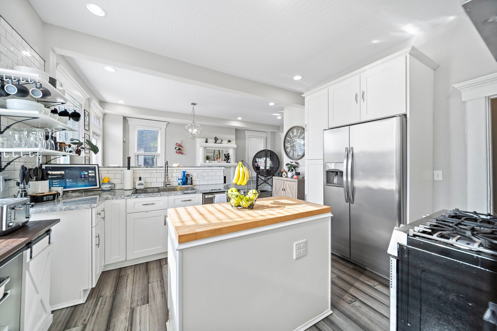 Bright, fully equipped kitchen at The Oakwood Retreat